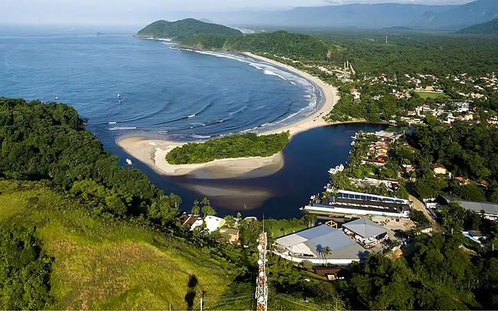 Melhor época para ir na praia de Juquehy